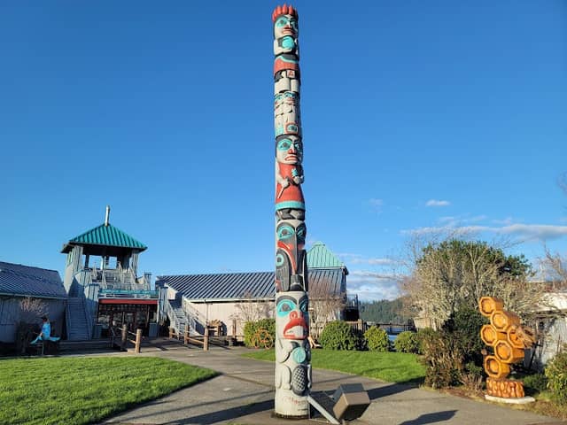 Umpqua Discovery Center - Image 1