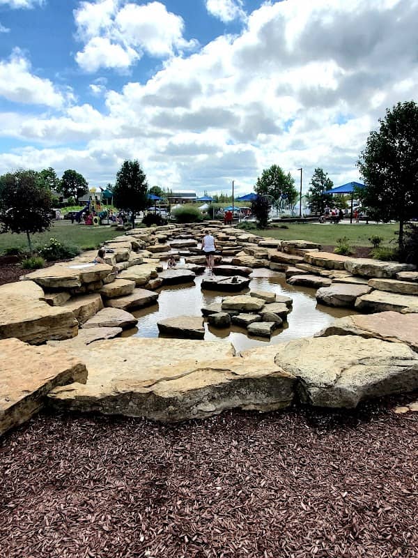 Riverside Gardens Park - Image 1
