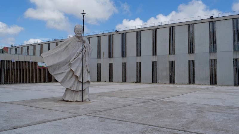 Estátua do Papa João Paulo II - Image 2