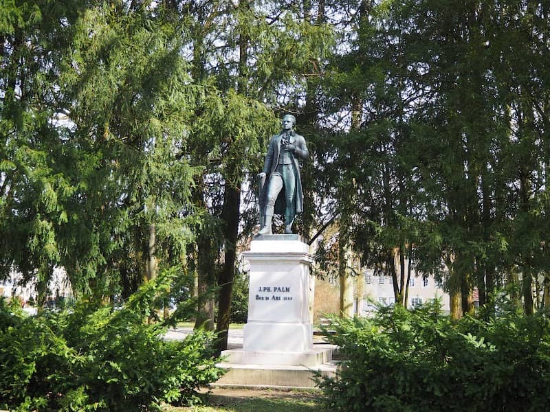Palm Park - Image 1