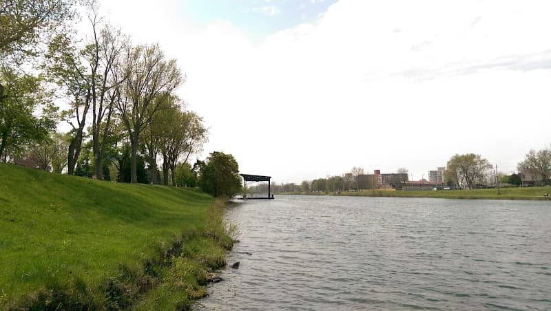 Welland Recreational Canal - Image 1