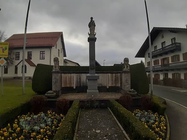 Denkmal für die Gefallenen der Weltkriege - Image 1