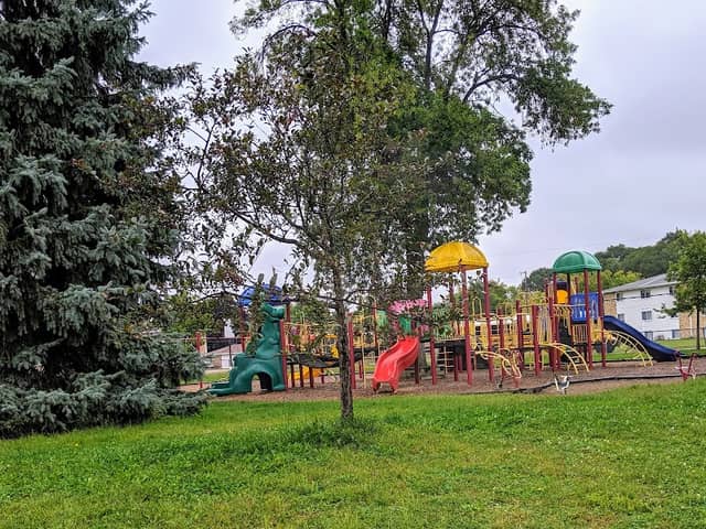 Broadway Park - Image 1
