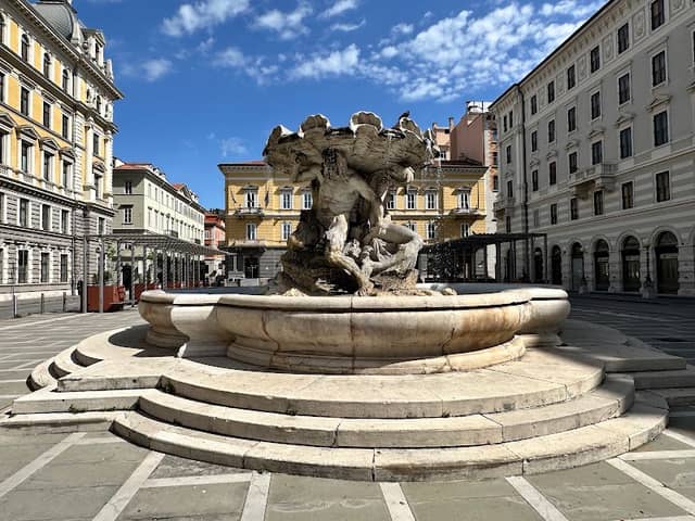 Piazza Vittorio Veneto - Image 3