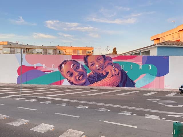 Mural "Bronce y Sueño" de Sojo - Image 1