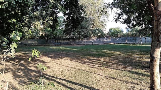 F Block Park - Image 1