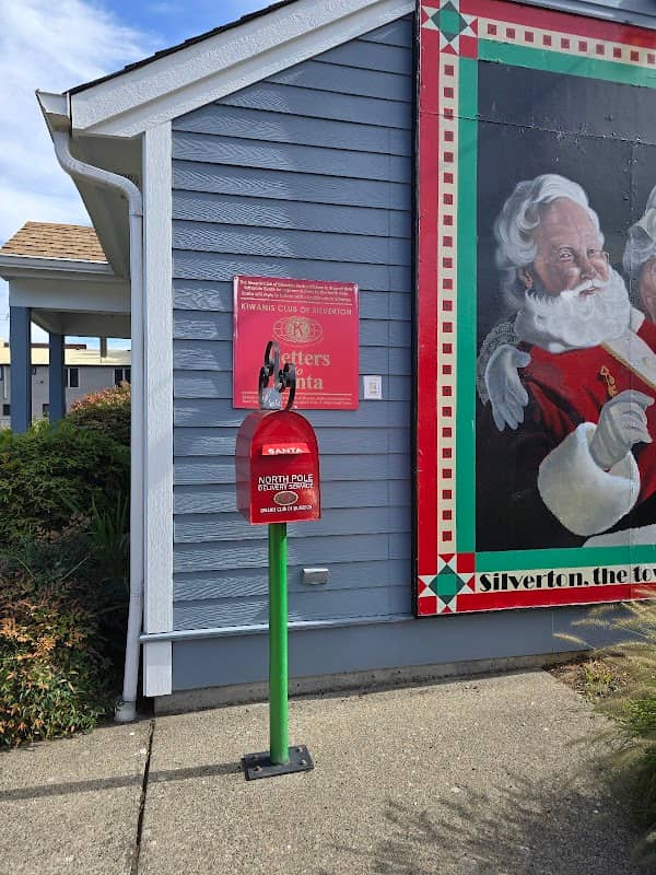 Santa mail box and mural - Image 1