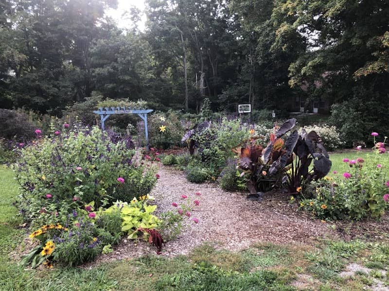 Montgomery Museum Garden - Image 1