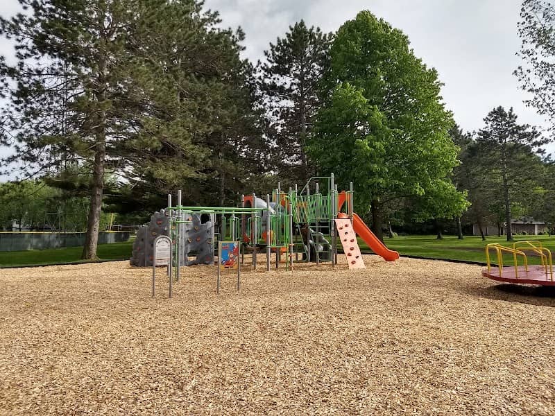 Red Arrow Park - Image 1