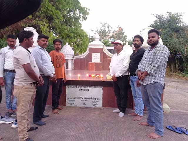 Swami Achyutanand' Hari har Maharaj samadhi sthal - Image 1