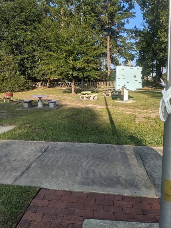 Panther Palace Park - Image 1