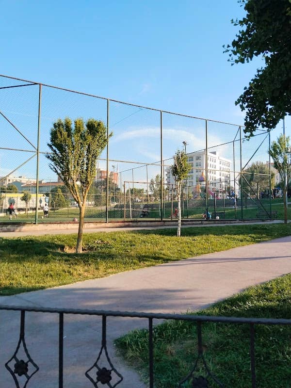 Esat Gülemek Parkı - Image 2