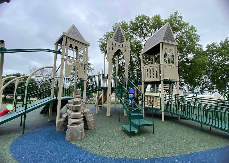 German Park - Image 1