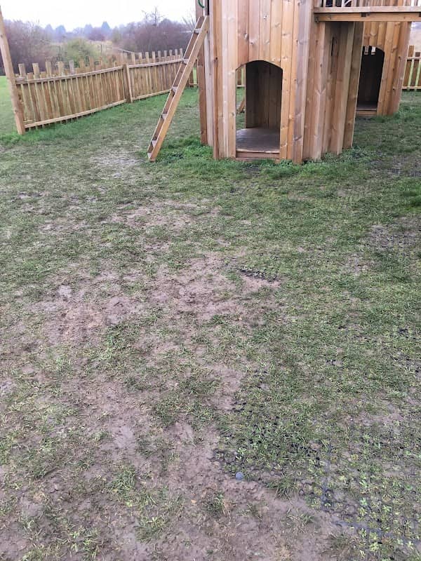 castle park - Image 2