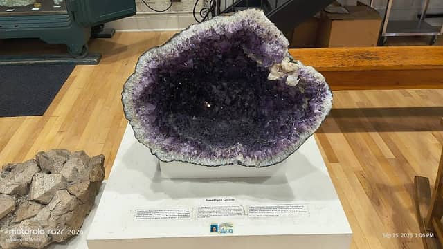 Mineral Museum - Image 1