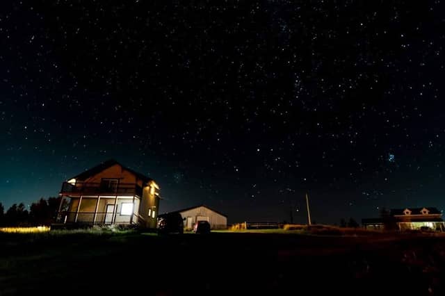 Carstairs Memorial Park - Image 1