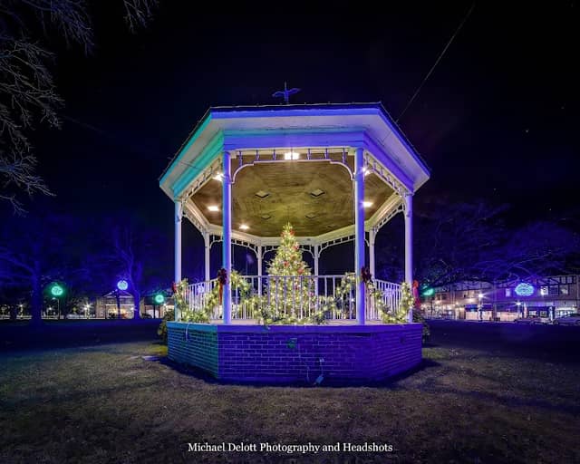 Lake Bluff Village Green - Image 1