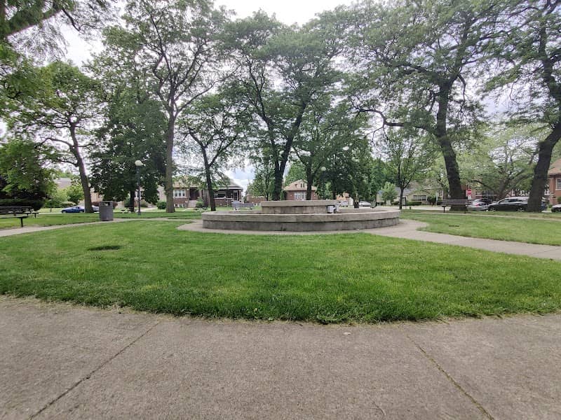 Mraz Park - Image 1