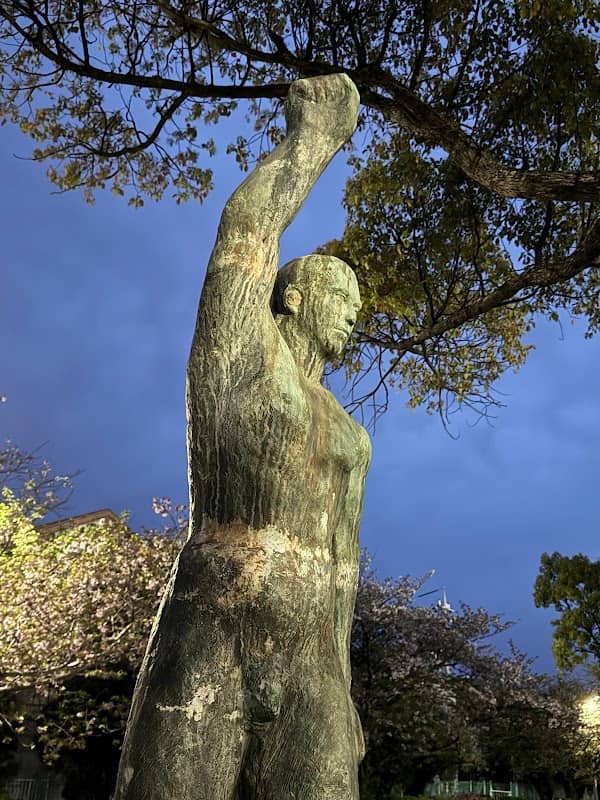 The Tenth Anniversary of the Foundation Monument - Image 2