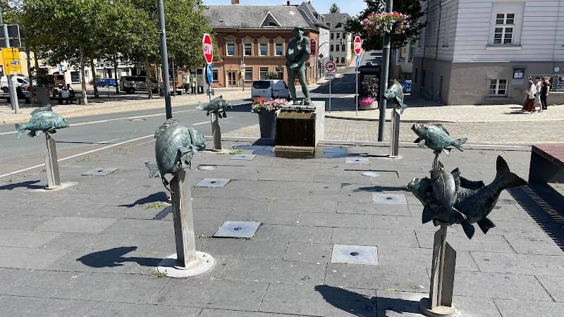 Karpfenpfeifer-Brunnen - Image 1