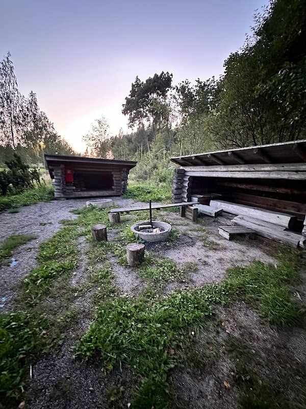 Lean-to Shelter - Image 1