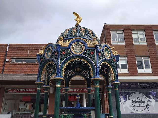 Fountain - Image 1