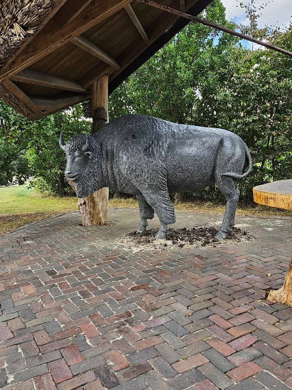 Wisentdenkmal Neuvrees - Image 1