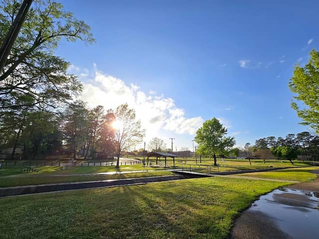 Dr Frank L King Sr Park - Image 2