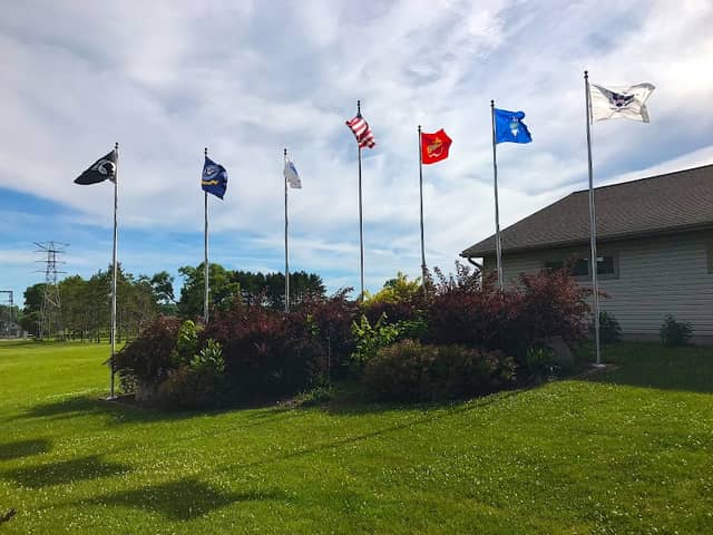 Lena Veterans Memorial Park - Image 2
