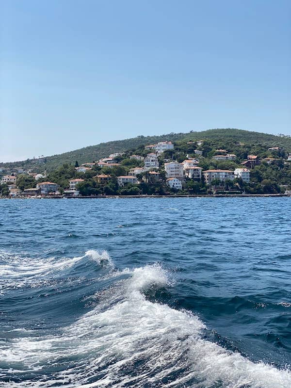 Kinaliada Port Beach - Image 1