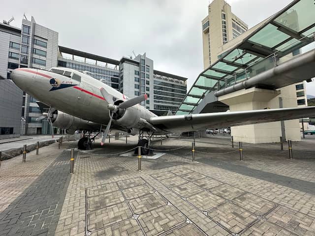 DC-3(Douglas Commercial 3) - Image 1