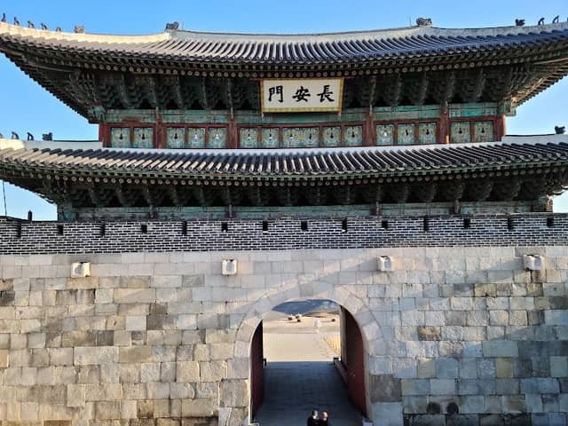 Janganmun Gate - Image 1