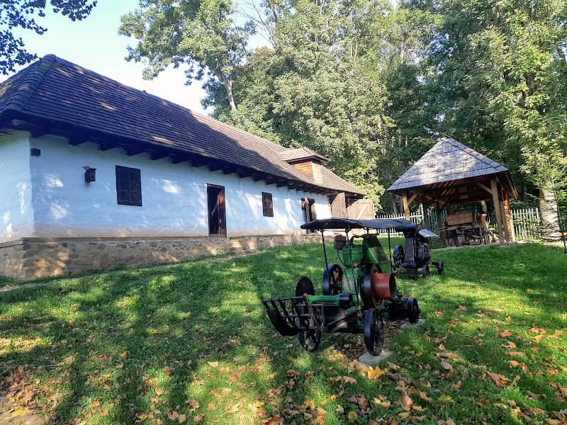 Náučný chodník k Brestovským mohylám - Image 1