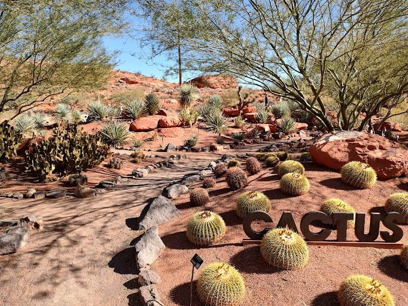 Red Hills Desert Garden - Image 2