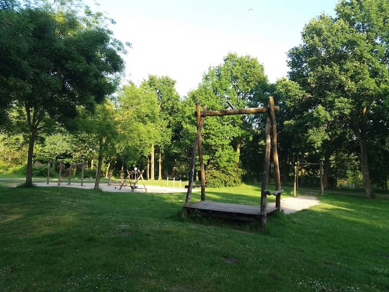 Darwin Park - Image 1
