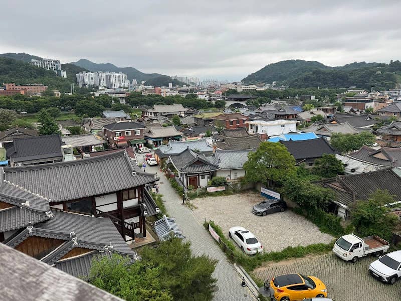 Green Circle View Point - Image 1