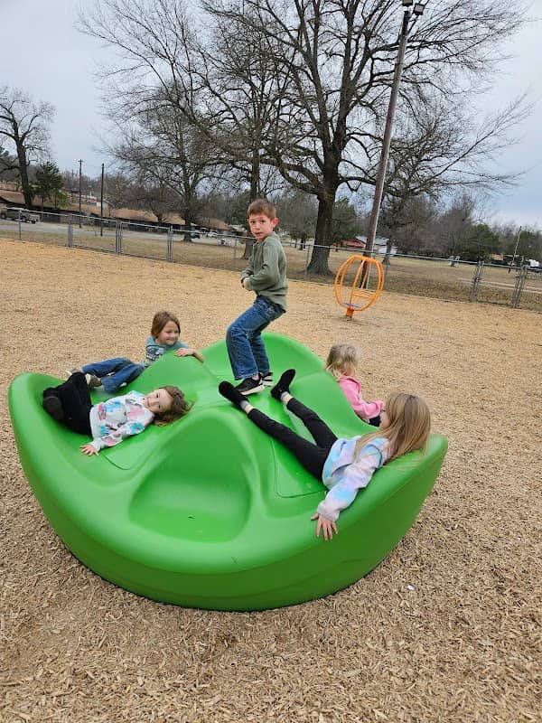 Wade Park - Image 3