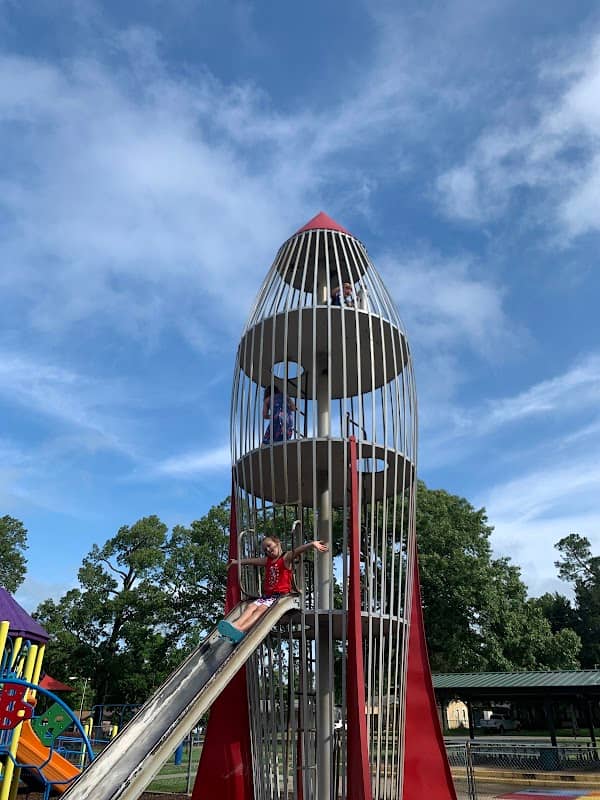 Wade Park - Image 1