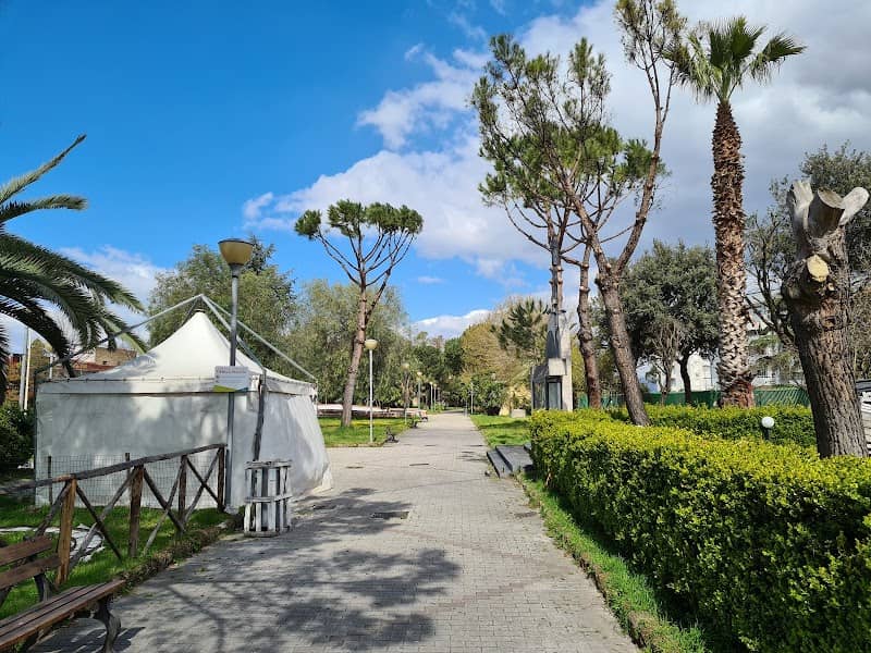Villa Comunale Di Crispano - Image 1