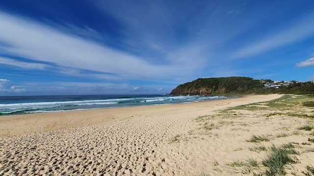 Elizabeth Beach picnic area - Image 1