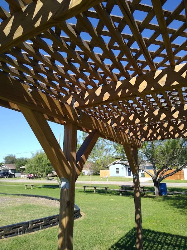 Hidalgo Park - Image 1