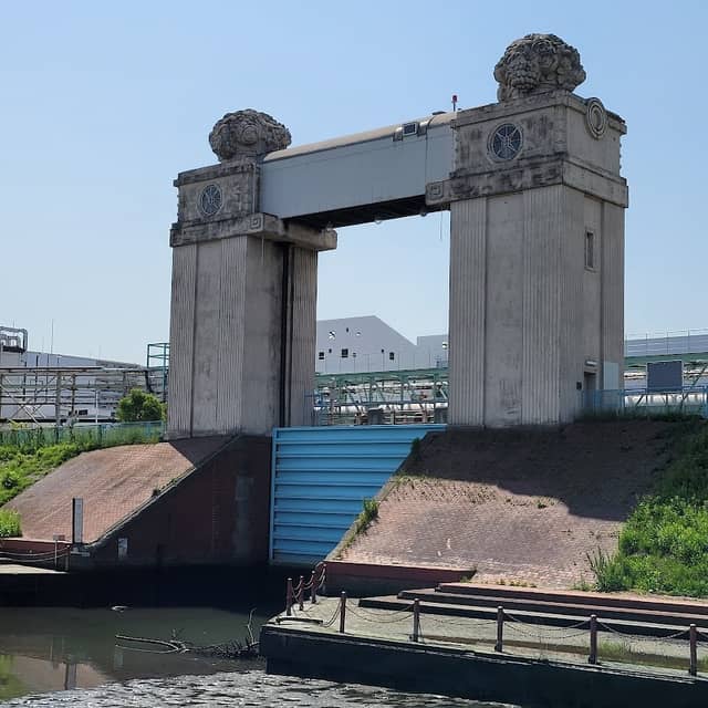 Kawasaki River Port Sluice Gate - Image 2