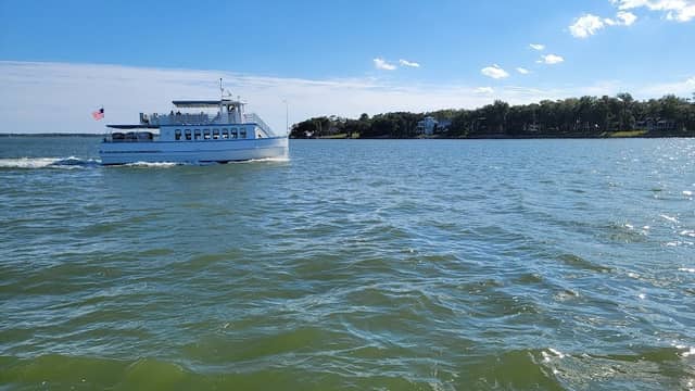 Hilton Head Island Dolphin Boat Cruise - Image 2