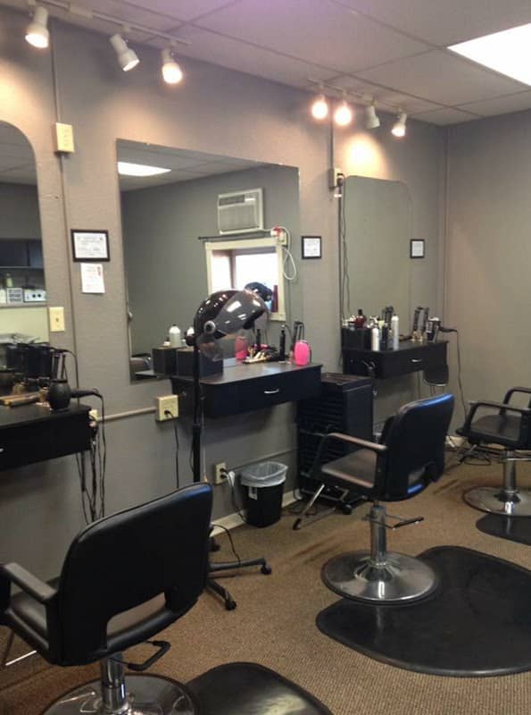 Shear Attraction Hair Salon & Boutique - Image 1