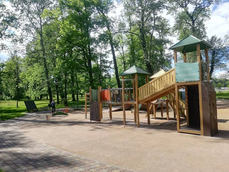 Tukums town park - Image 1