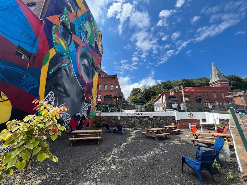 Downtown Pocket Park - Image 1