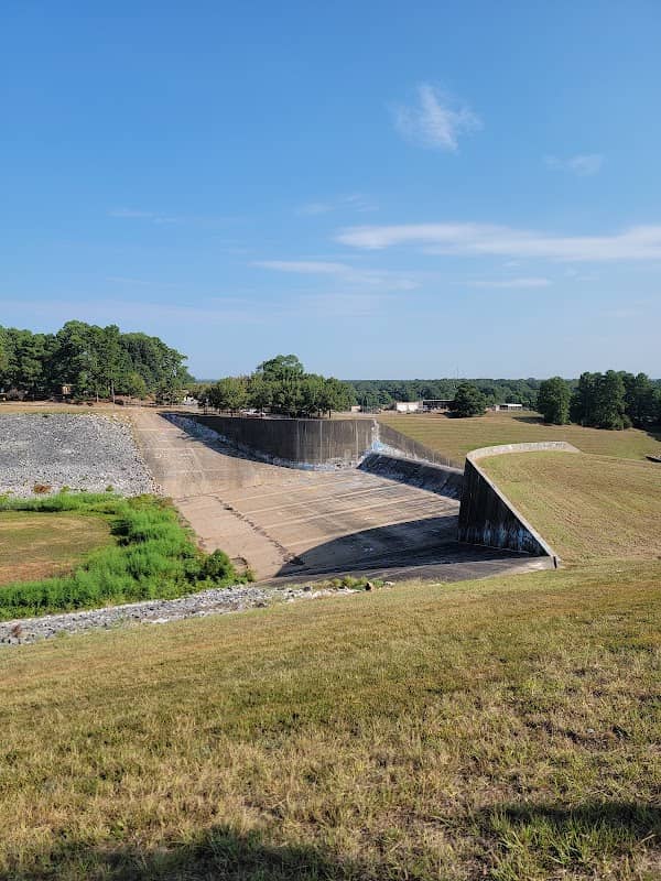 Spillway Park - Image 1