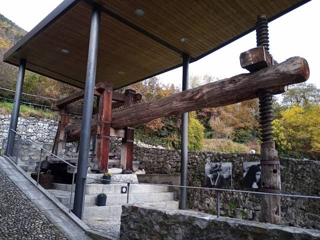 Torchio a leva orizzontale - Image 1