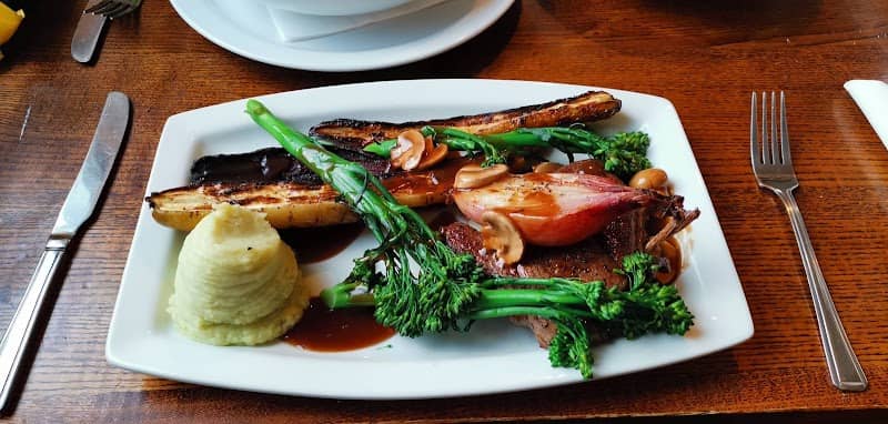 The Half Moon Inn Balcombe - Image 2