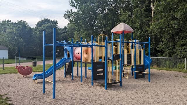 Dolbeau Park - Image 2